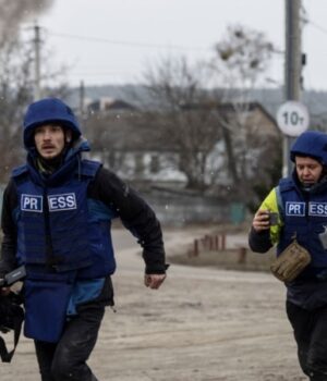 Свобода-слова-в-тіні-війни:-як-Росія-переслідує-українських-журналістів