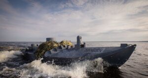 Переговори України та Греції щодо спільного виробництва морських дронів стикаються з труднощами Україна та Греція домовляються про спільне виробництво морських дронів, але є нюанси