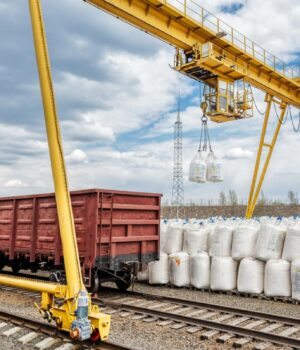 Зростання-цін-на-добрива-стає-передвісником-світового-голоду,-–-ЗМІ