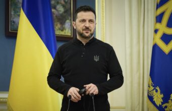 Зеленський обговорив підтримку України під час візиту до Вірменії Зеленський підбив підсумки першого дня візиту до Вірменії та назвав три ключові завдання