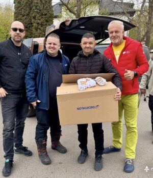 Громадські-активісти-зі-Словаччини-вкотре-привезли-гуманітарну-допомогу-в-Нововолинську-громаду