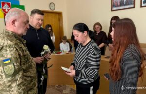 У Нововолинську вшанували пам’ять загиблих захисників Трьом-Героям-посмертно-присвоєно-державні-нагороди