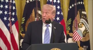 Трамп не підтвердив чинність перемир’я з Іраном після інцидентів у Ормузькій протоці Трамп-відмовився-підтвердити,-чи-діє-припинення-вогню-з-Іраном-на-тлі-інцидентів-в-Ормузькій-протоці