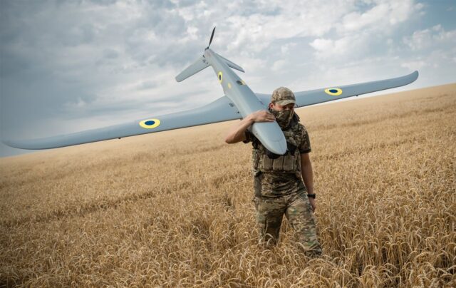 В Україні вдосконалили дрони: тепер вони можуть досягати чверті території Росії Понад 70% росіян тепер живуть у зоні досяжності українських дронів, – ЗМІ