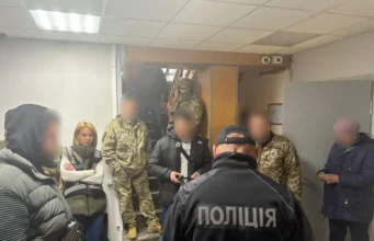 На Київщині затримали посадовця ТЦК за вимагання хабаря На Київщині затримали посадовця ТЦК за вимагання хабаря