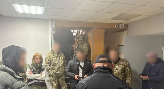 На Київщині затримали посадовця ТЦК за вимагання хабаря На Київщині затримали посадовця ТЦК за вимагання хабаря