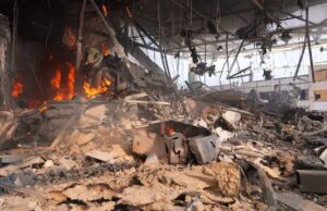 Вибухи у Запоріжжі: російські атаки призвели до жертв та руйнувань РФ вдарила КАБами по Запоріжжю: спалахнули пожежі, є загиблий