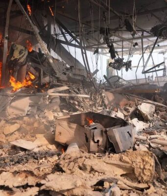 Вибухи у Запоріжжі: російські атаки призвели до жертв та руйнувань РФ вдарила КАБами по Запоріжжю: спалахнули пожежі, є загиблий