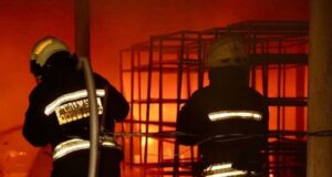 Ракетний удар по Дніпру: загиблі та поранені серед цивільних Окупанти обстріляли Дніпро балістикою: є загиблі та поранені