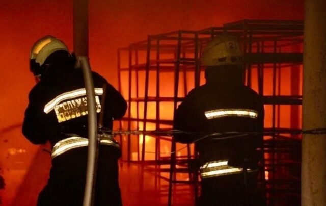 Ракетний удар по Дніпру: загиблі та поранені серед цивільних Окупанти обстріляли Дніпро балістикою: є загиблі та поранені