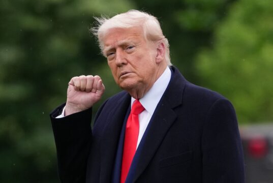 США призупинили проєкт “Свобода” в Ормузькій протоці Трамп призупинив проект “Свобода” щодо проходу суден через Ормузьку протоку