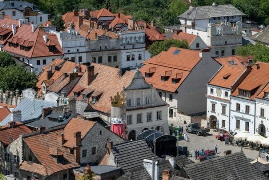 Дешевий відпочинок у Європі: 5 казкових міст без натовпів туристів Дешевий-відпочинок-у Європі:-5 казкових-міст-без-натовпів-туристів