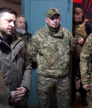 Зеленський-знову-взявся-за-мобілізацію:-зарплати-ЗСУ,-бронювання,-терміни-служби