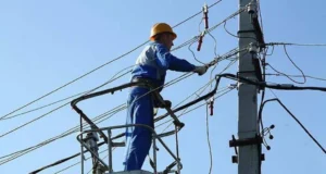 Енергетики отримають доплати від уряду за складні умови роботи Енергетики отримають доплати від уряду за складні умови роботи