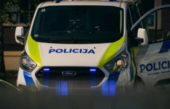 Безпілотники з Росії порушили повітряний простір Латвії: один з них впав у Резекне Дрони з РФ впали на території Латвії, один з них влучив в нафтовий резервуар (відео)