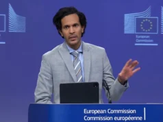 ЄС не евакуйовуватиме дипломатів із Києва попри погрози Росії ЄС не евакуйовуватиме дипломатів із Києва попри погрози Росії