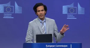 ЄС не евакуйовуватиме дипломатів із Києва попри погрози Росії ЄС не евакуйовуватиме дипломатів із Києва попри погрози Росії