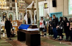 Прощання з героєм: Нововолинська громада вшанувала пам’ять Василя Жука Нововолинськ-провів-в-останню-дорогу-Героя-Василя-Жука