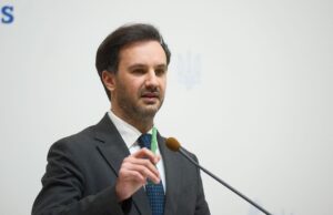 Ушаков висунув ультиматум щодо мирних переговорів з Україною “Обмовка за Фрейдом”: МЗС упіймало помічника Путіна на брехні щодо миру з Україною