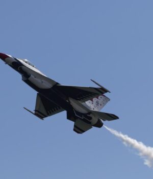 У-США-вирішили-відновити-списані-літаки-f-14-tomcat-з-пустелі-Арізони