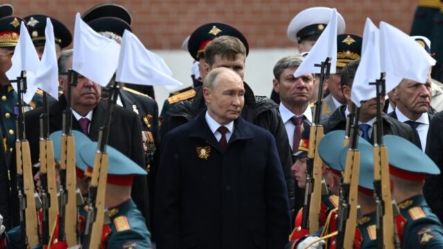 Росія оголосила про перемир’я на День перемоги, але атаки тривають Парадокс-9-травня:-Україна-зіпсує-свято-Путіну,-але-він,-навпаки,-зрадіє?