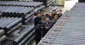 КНДР рекордно наростила виробництво снарядів, якими Росія бʼє по Україні КНДР-рекордно-наростила-виробництво-снарядів,-якими-Росія-бʼє-по-Україні