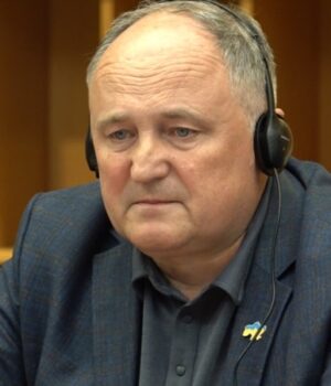 «Тіла-у-декілька-шарів»:-керівник-маріупольської-лікарні-виступив-у-Європарламенті