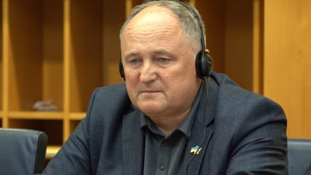 Лікар з Маріуполя розповів про роботу під час блокади на Європарламенті «Тіла-у-декілька-шарів»:-керівник-маріупольської-лікарні-виступив-у-Європарламенті