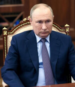 У-Кремлі-розповіли-про-“послання”-Зеленського,-яке-Фіцо-привіз-Путіну