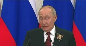 Путін відреагував на указ Зеленського щодо параду в Москві Путін-відреагував-на-указ-Зеленського-щодо-параду-в-Москві