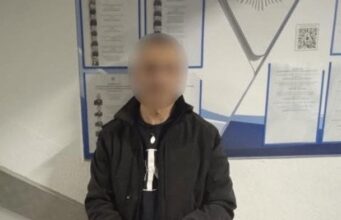«Приставив ножа до горла»: у Львові чоловік взяв у заручниці 13-річну дівчинку, побачивши ТЦК «Приставив-ножа-до горла»:-у Львові-чоловік-взяв-у заручниці-13-річну-дівчинку,-побачивши-ТЦК