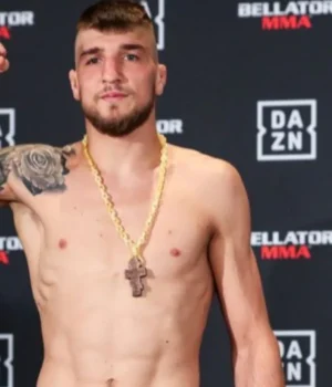Українець-Ярослав-Амосов-переміг-Хоеля-Альвареса-на-турнірі-ufc-328 Українець-Ярослав-Амосов-переміг-Хоеля-Альвареса-на-турнірі-ufc-328