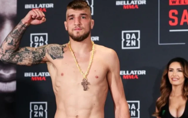 Ярослав Амосов здобув перемогу над Хоелем Альваресом на UFC 328 Українець-Ярослав-Амосов-переміг-Хоеля-Альвареса-на-турнірі-ufc-328