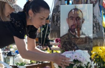 Матері, які втратили чоловіків на війні: історія Ірини Лати-Хомицької День-матері-Любити,-чекати,-втрачати,-самій-виховувати-дітей.-Історія-Ірини-Лати