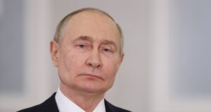 Німеччина відхилила пропозицію Путіна щодо Шредера як посередника у переговорах з Росією Німеччина відкинула пропозицію Путіна призначити Шредера переговірником між ЄС і РФ