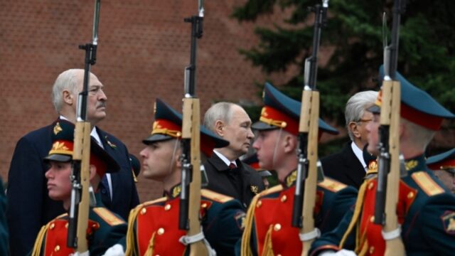 Перспективи мирних переговорів між Україною та Росією: що відомо після пресконференції Путіна Путін-заявив,-що-«справа-йде-до-завершення».-Чи-готова-Росія-припинити-війну?
