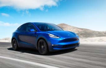 Американець купив електрокар Tesla і дуже здивувався, наскільки він подешевшав через 3 роки Американець-купив-електрокар-tesla-і-дуже-здивувався,-наскільки-він-подешевшав-через-3-роки