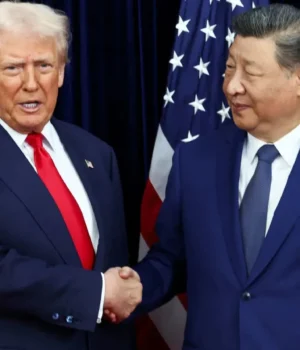 Трамп-під-час-зустрічі-з-Сі-Цзіньпіном-надасть-пріоритет-торгівлі-з-Китаєм,-а-не-війні. Трамп-під-час-зустрічі-з-Сі-Цзіньпіном-надасть-пріоритет-торгівлі-з-Китаєм,-а-не-війні.