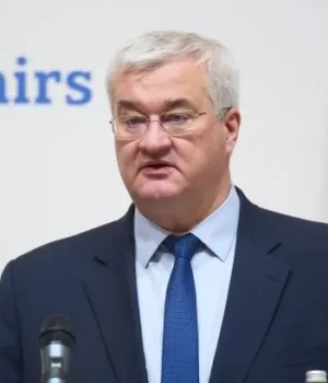 Сибіга заявив, що затримок зі зброєю від США немає