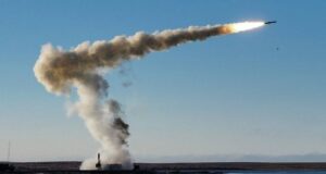 Російські атаки дронів: новий етап загрози для України РФ почала тривалий удар по Україні: після дронів буде багато ракет, названо цілі