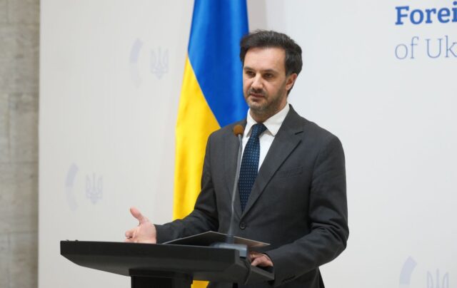 МЗС України критикує новий закон РФ про застосування військових за кордоном “Агресивне беззаконня”: в МЗС відреагували на скандальний закон держдуми РФ