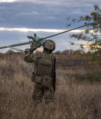 Нове покоління БПЛА дає Україні перевагу в ударах по глибинних цілях Нове-покоління-БПЛА-дає-Україні-перевагу-в-ударах-по-глибинних-цілях