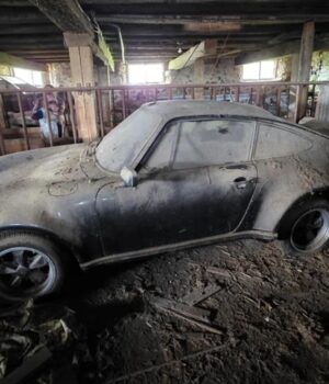 У-сараї-знайшли-культовий-спорткар-porsche-70-х-років-із-“загубленою”-історією