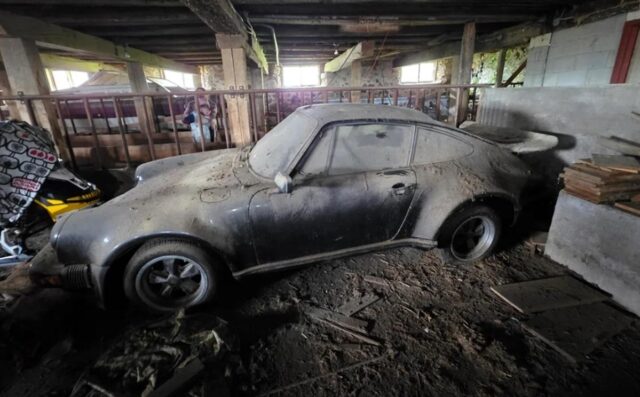 У сараї знайшли культовий спорткар Porsche 70-х років із “загубленою” історією У-сараї-знайшли-культовий-спорткар-porsche-70-х-років-із-“загубленою”-історією