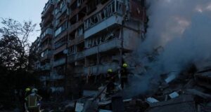 Атака росіян на Київ: кількість поранених зросла, 10 осіб дістали з-під завалів будинку Атака-росіян-на-Київ:-кількість-поранених-зросла,-10-осіб-дістали-з-під-завалів-будинку