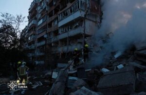 Атака росіян на Київ: кількість поранених зросла, 10 осіб дістали з-під завалів будинку Атака-росіян-на-Київ:-кількість-поранених-зросла,-10-осіб-дістали-з-під-завалів-будинку