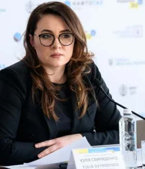 Уряд готує рішення для скорочення боргів на енергоринку — Свириденко