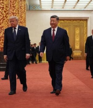 «Забирайся-звідси»:-зустріч-Трампа-і-Сі-в-Пекіні-почалася-масовою-бійкою-(ВІДЕО)