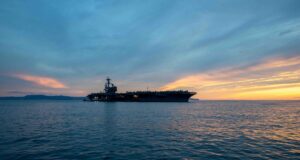 Захист велетня: як USS Abraham Lincoln бачить загрози, залишаючись “сліпим” Захист-велетня:-як-uss-abraham-lincoln-бачить-загрози,-залишаючись-“сліпим”