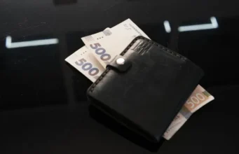 Кабмін затвердив виплати до Дня Незалежності Кабмін затвердив виплати до Дня Незалежності